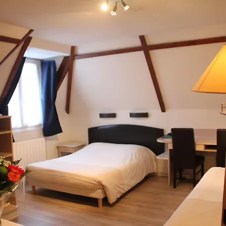 Le Bellevue 2* Bretteville-sur-Odon